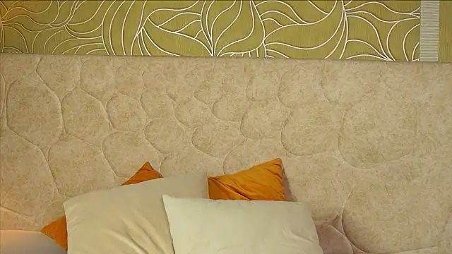 MillaBlis online show from 02/11/26, 05:24