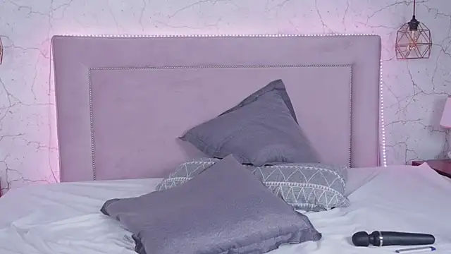 MillaBlis online show from 03/14/25, 01:48