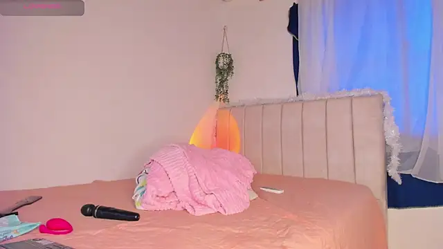 alice guzman1 online show from 11/17/25, 02:32