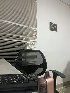 my cam online show from 03/08/25, 12:22