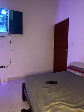 my cam online show from 10/19/25, 01:52