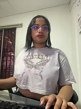 my cam online show from 02/17/25, 07:44