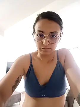 bri ali online show from 03/04/25, 01:49