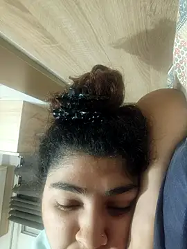 Snapshot of naina78910 chatting on 10/24/25, 04:50 naina78910 online show from 10/24/25, 04:50