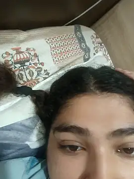 Snapshot of naina78910 chatting on 10/23/25, 10:25 naina78910 online show from 10/23/25, 10:25