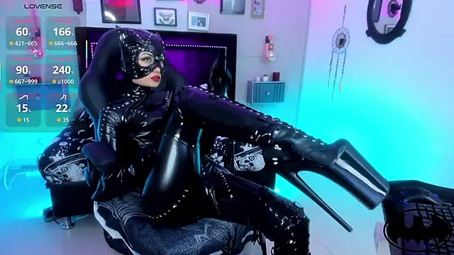 IsisRaichuu  online show from 10/29/25, 08:41