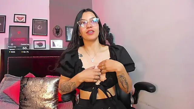 nina  dixon online show from 02/02/25, 02:48