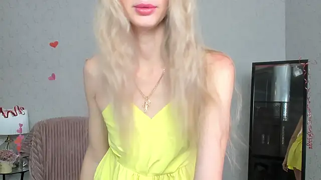 Snapshot of skinnyladyy chatting on 02/12/25, 02:14 skinnyladyy online show from 02/12/25, 02:14