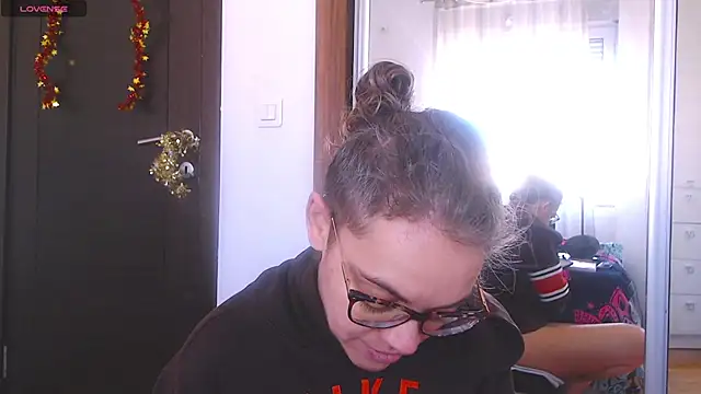 Ju-Hot online show from 02/19/25, 01:39