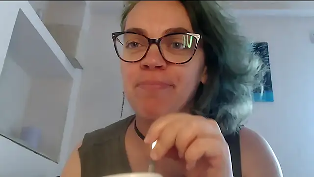 Ju-Hot online show from 05/06/26, 01:26