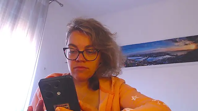 Ju-Hot online show from 10/14/25, 03:01