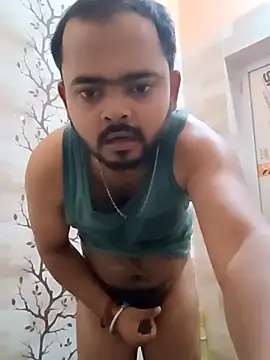 guavam65 online show from 03/18/26, 02:19