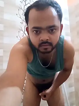 guavam65 online show from 03/12/26, 07:40