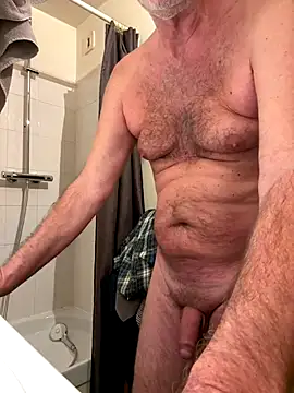 vincent1522 online show from 10/26/25, 09:31