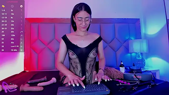 PamelaaPonce online show from 04/08/26, 03:02