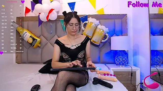 PamelaaPonce online show from 09/29/25, 06:57