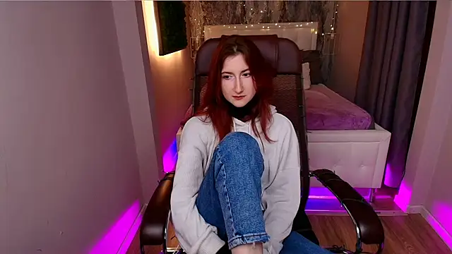 Violet Moreau online show from 12/17/25, 09:31