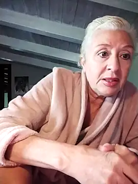 divinaerotica online show from 04/11/26, 04:32