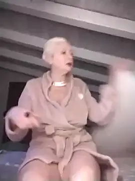 divinaerotica online show from 03/05/25, 05:18