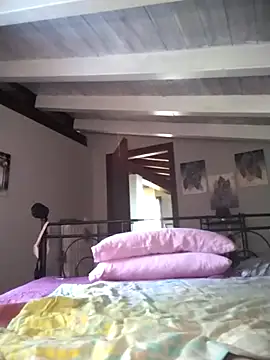 divinaerotica online show from 04/17/26, 04:21