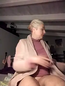 divinaerotica online show from 03/25/26, 07:35