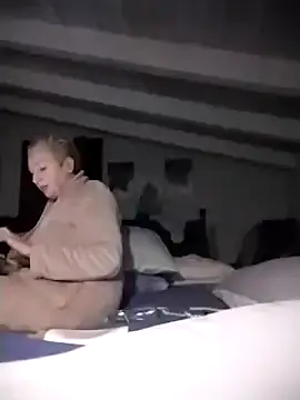 divinaerotica online show from 12/04/25, 07:13