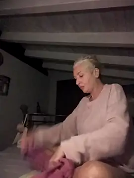 divinaerotica online show from 04/10/26, 07:21