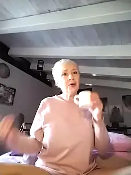 divinaerotica online show from 02/25/26, 03:23