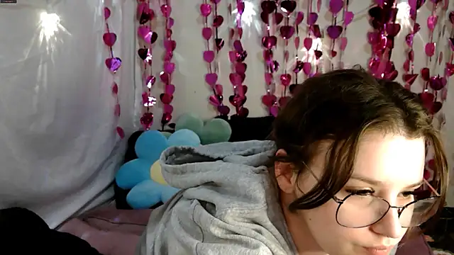 MrsJess online show from 04/14/26, 02:05