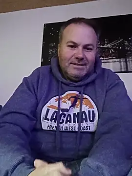 Snapshot of Pourleplasirs chatting on 11/11/25, 01:00 Pourleplasirs online show from 11/11/25, 01:00