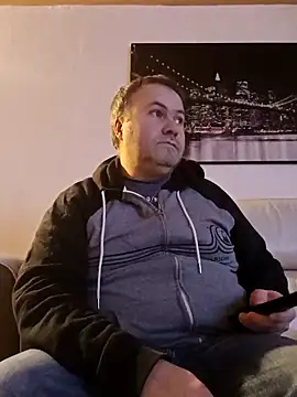 Snapshot of Pourleplasirs chatting on 02/27/25, 10:31 Pourleplasirs online show from 02/27/25, 10:31