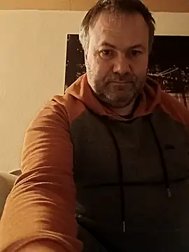 Snapshot of Pourleplasirs chatting on 03/18/25, 10:15 Pourleplasirs online show from 03/18/25, 10:15