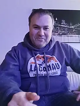 Snapshot of Pourleplasirs chatting on 02/26/25, 03:10 Pourleplasirs online show from 02/26/25, 03:10