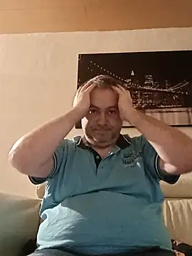 Snapshot of Pourleplasirs chatting on 02/07/25, 04:27 Pourleplasirs online show from 02/07/25, 04:27