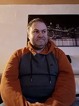 Snapshot of Pourleplasirs chatting on 02/19/25, 10:20 Pourleplasirs online show from 02/19/25, 10:20