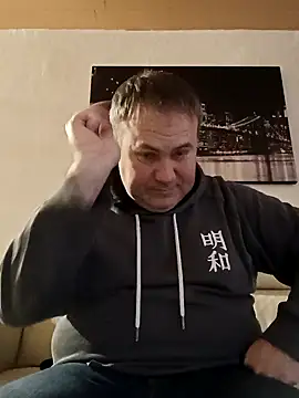 Snapshot of Pourleplasirs chatting on 02/10/25, 01:35 Pourleplasirs online show from 02/10/25, 01:35