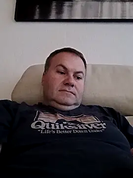 Snapshot of Pourleplasirs chatting on 11/11/25, 01:17 Pourleplasirs online show from 11/11/25, 01:17