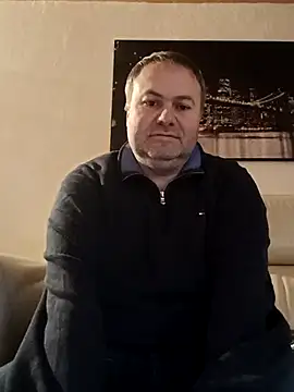 Snapshot of Pourleplasirs chatting on 02/16/25, 10:44 Pourleplasirs online show from 02/16/25, 10:44