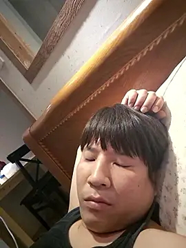 Tyyyggjju online show from 11/24/25, 09:37