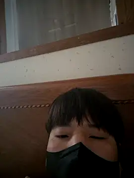 Tyyyggjju online show from 12/04/25, 10:09