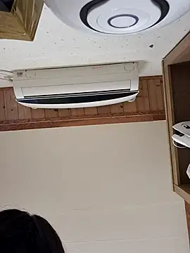 Tyyyggjju online show from 10/26/25, 04:57