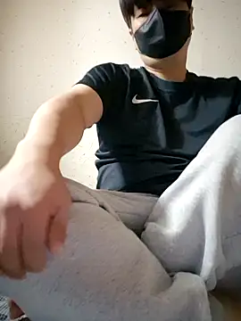 Tyyyggjju online show from 10/22/25, 03:33