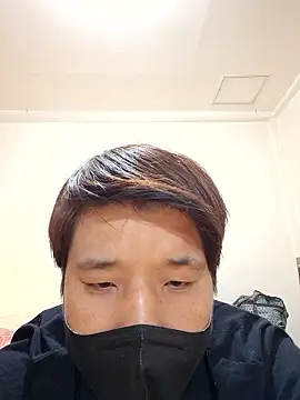 Tyyyggjju online show from 10/28/25, 12:48