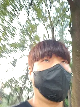 Tyyyggjju online show from 10/24/25, 08:35