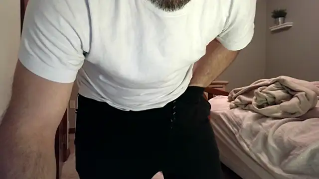 Snapshot of Troyt87 chatting on 02/09/26, 05:49 Troyt87 online show from 02/09/26, 05:49