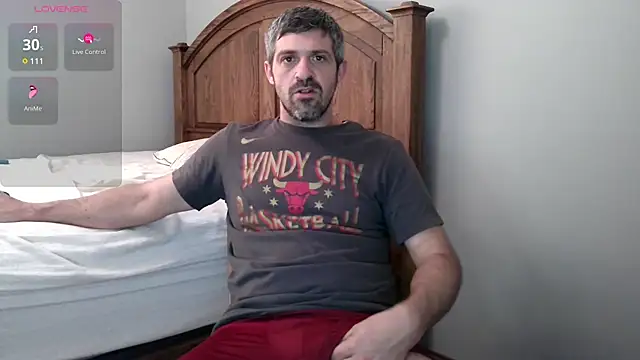 Snapshot of Troyt87 chatting on 06/09/26, 04:30 Troyt87 online show from 06/09/26, 04:30