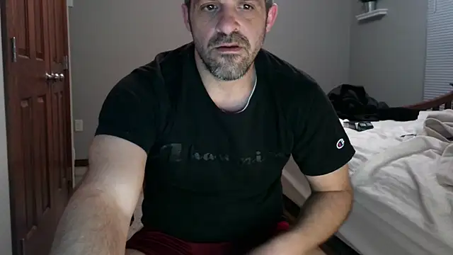 Snapshot of Troyt87 chatting on 03/31/26, 05:20 Troyt87 online show from 03/31/26, 05:20