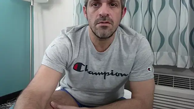 Snapshot of Troyt87 chatting on 11/23/25, 06:12 Troyt87 online show from 11/23/25, 06:12