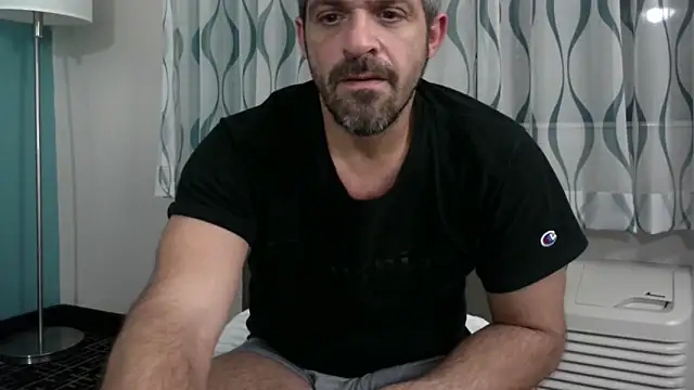 Snapshot of Troyt87 chatting on 11/22/25, 10:14 Troyt87 online show from 11/22/25, 10:14