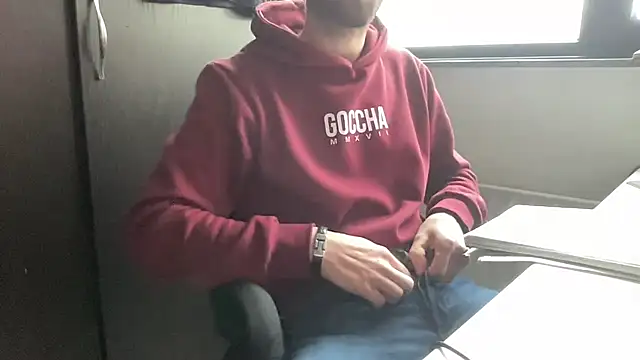 bullyboyy online show from 12/01/25, 01:56